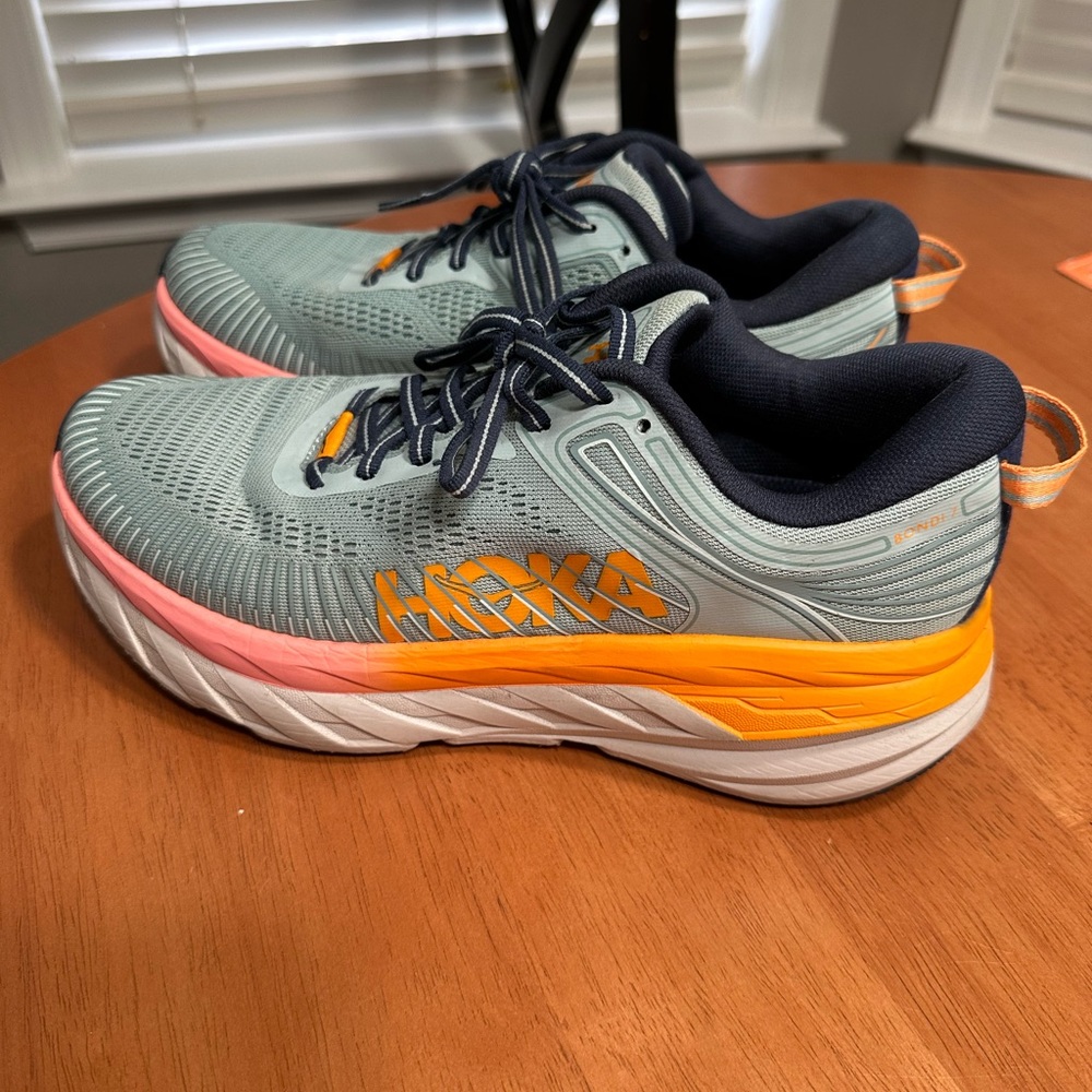 Hoka Bondi